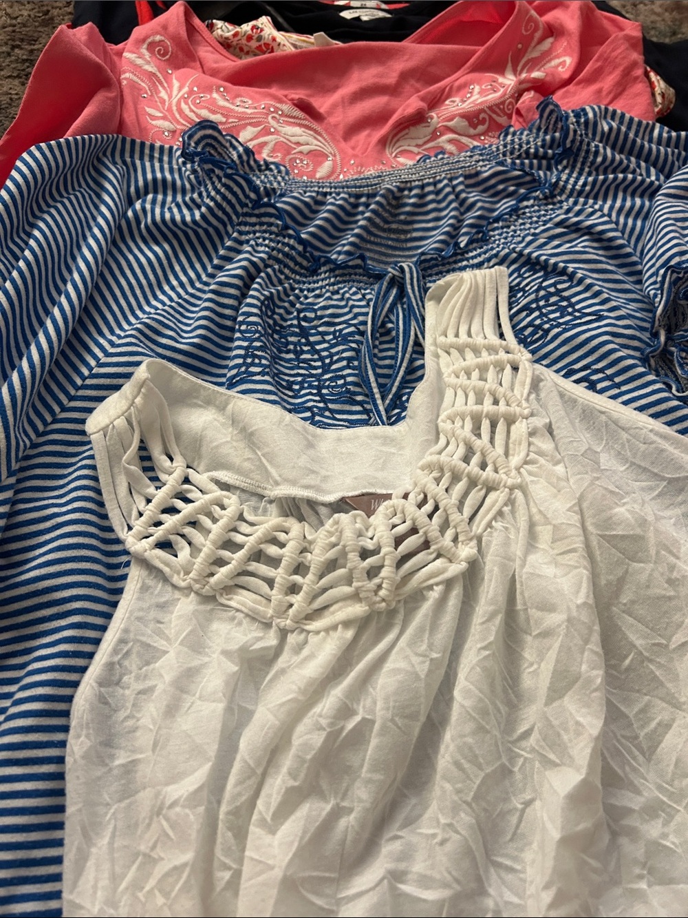 Woman’s 2X bundle 8 shirts mixed brand . All short sleeve with one tank.
